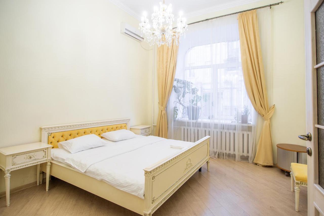 Comfortable Apartment On Mikhaylovskiy Lane كييف المظهر الخارجي الصورة