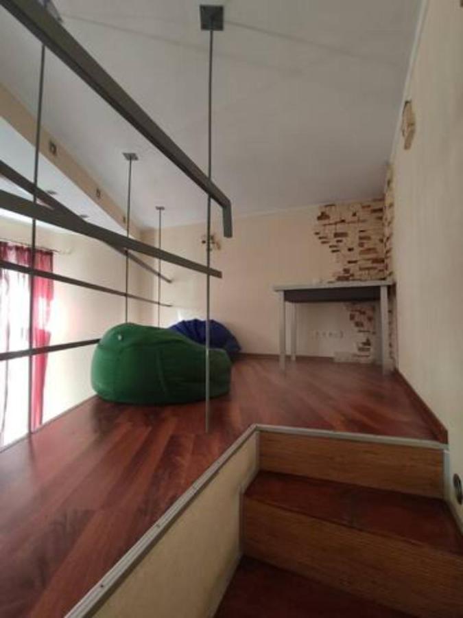 Comfortable Apartment On Mikhaylovskiy Lane كييف المظهر الخارجي الصورة