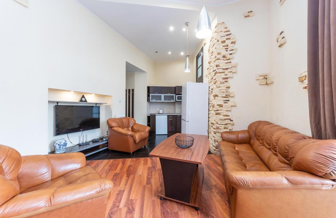 Comfortable Apartment On Mikhaylovskiy Lane كييف المظهر الخارجي الصورة