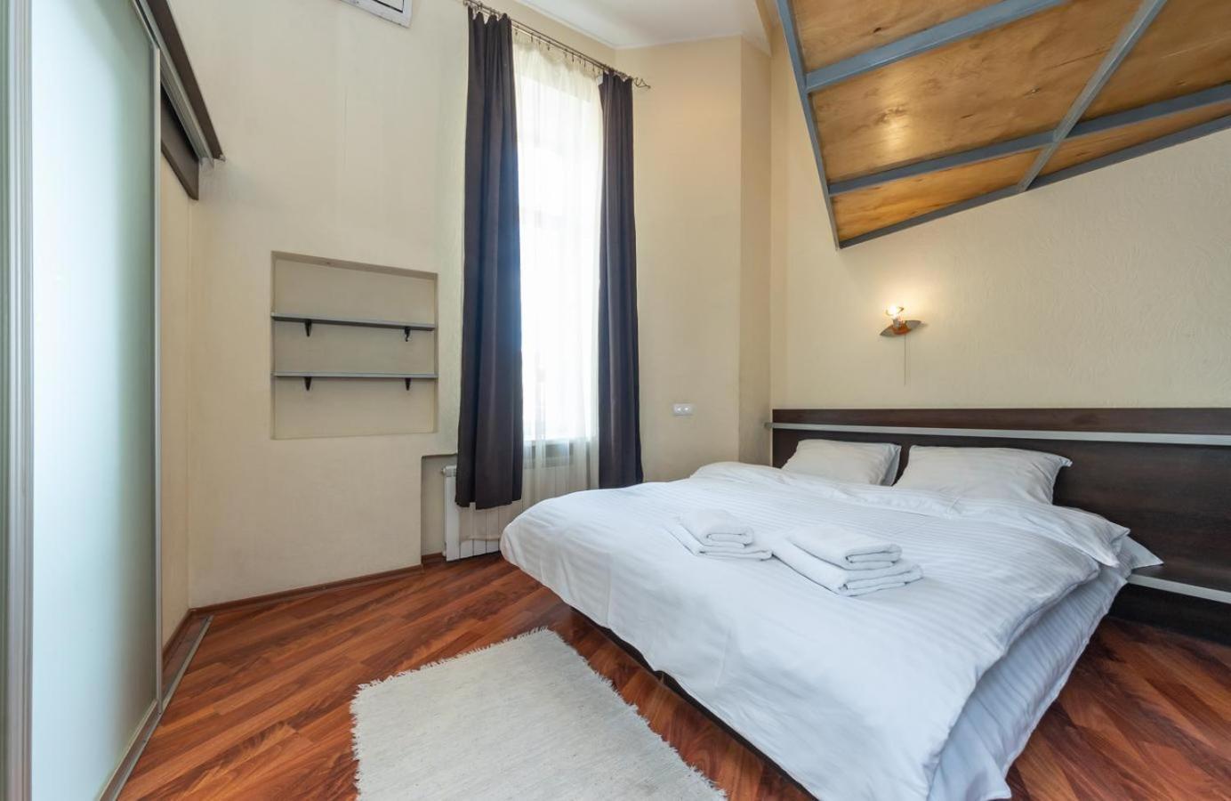 Comfortable Apartment On Mikhaylovskiy Lane كييف المظهر الخارجي الصورة