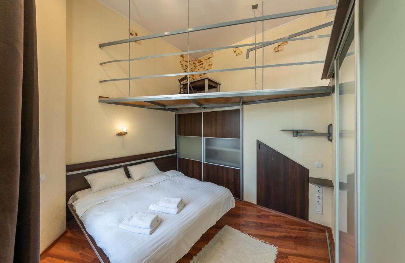 Comfortable Apartment On Mikhaylovskiy Lane كييف المظهر الخارجي الصورة