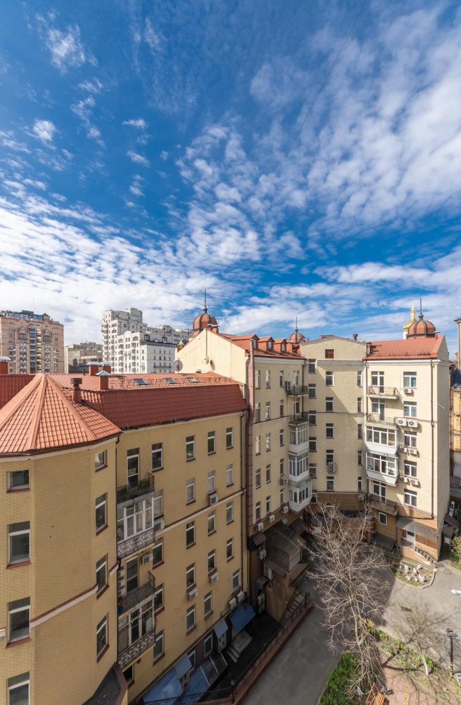 Comfortable Apartment On Mikhaylovskiy Lane كييف المظهر الخارجي الصورة