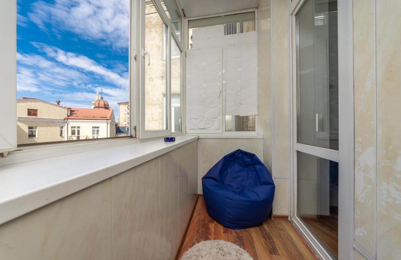 Comfortable Apartment On Mikhaylovskiy Lane كييف المظهر الخارجي الصورة