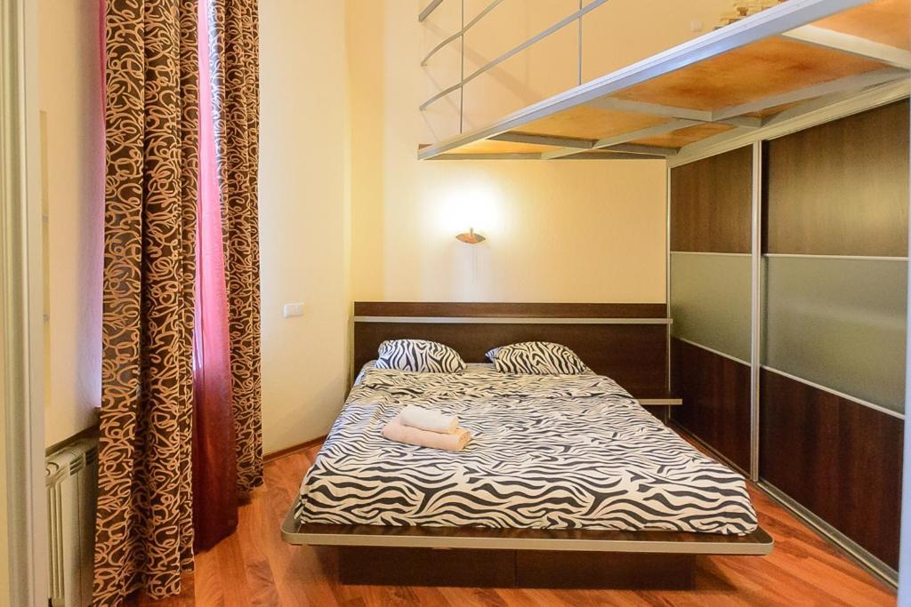 Comfortable Apartment On Mikhaylovskiy Lane كييف المظهر الخارجي الصورة